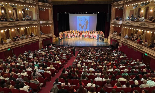 teatro avenida masis